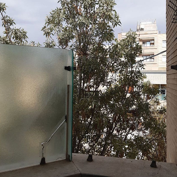 خیابان بزرگمهر