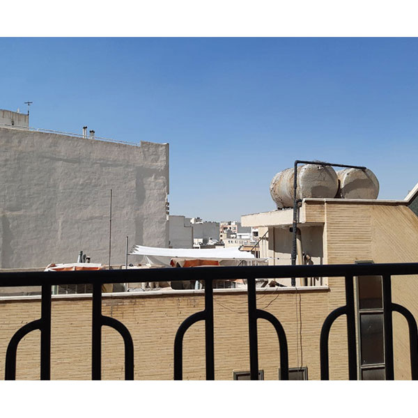 خیابان بزرگمهر